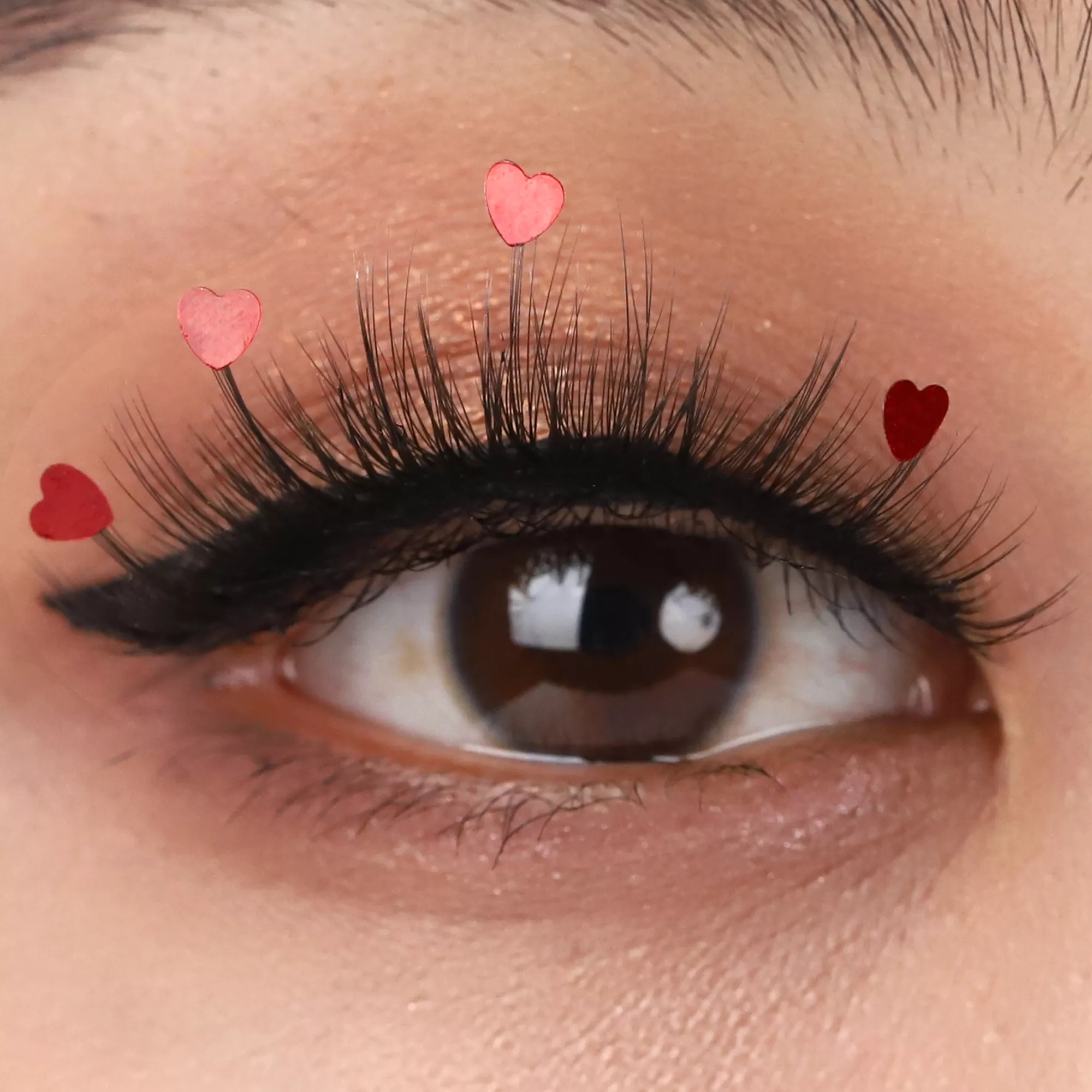 ممکن است تاریخچه مژه مصنوعی را بدانید